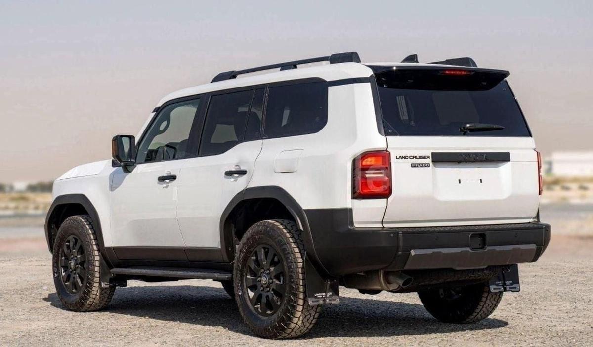 Toyota Prado 250 2.4P AT FIRST EDITION MY2025 – WHITE-5-5
