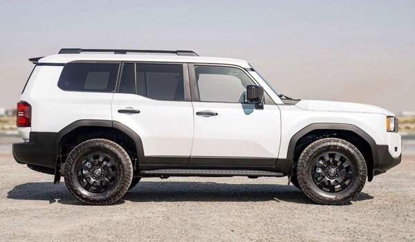 Toyota Prado 250 2.4P AT FIRST EDITION MY2025 – WHITE