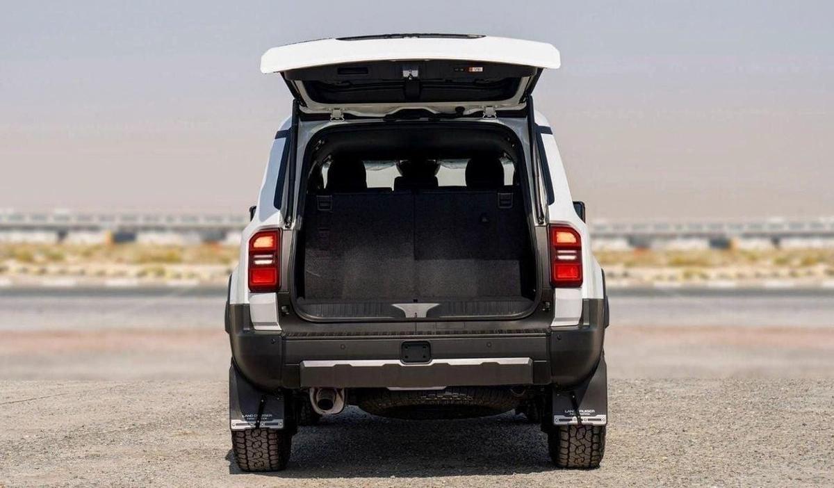 Toyota Prado 250 2.4P AT FIRST EDITION MY2025 – WHITE-7-7