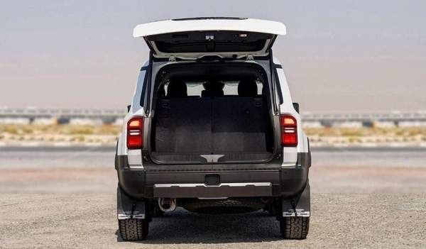 Toyota Prado 250 2.4P AT FIRST EDITION MY2025 – WHITE
