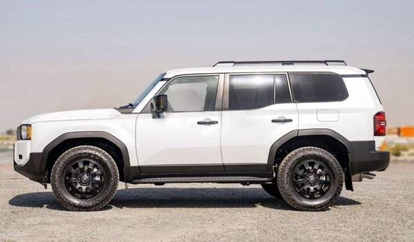 Toyota Prado 250 2.4P AT FIRST EDITION MY2025 – WHITE