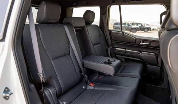 Toyota Prado 250 2.4P AT FIRST EDITION MY2025 – WHITE