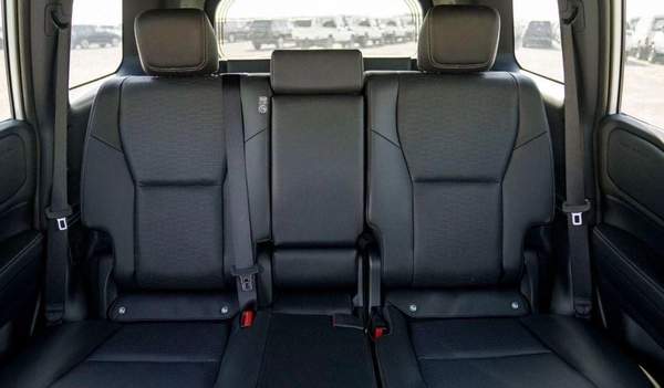Toyota Prado 250 2.4P AT FIRST EDITION MY2025 – WHITE