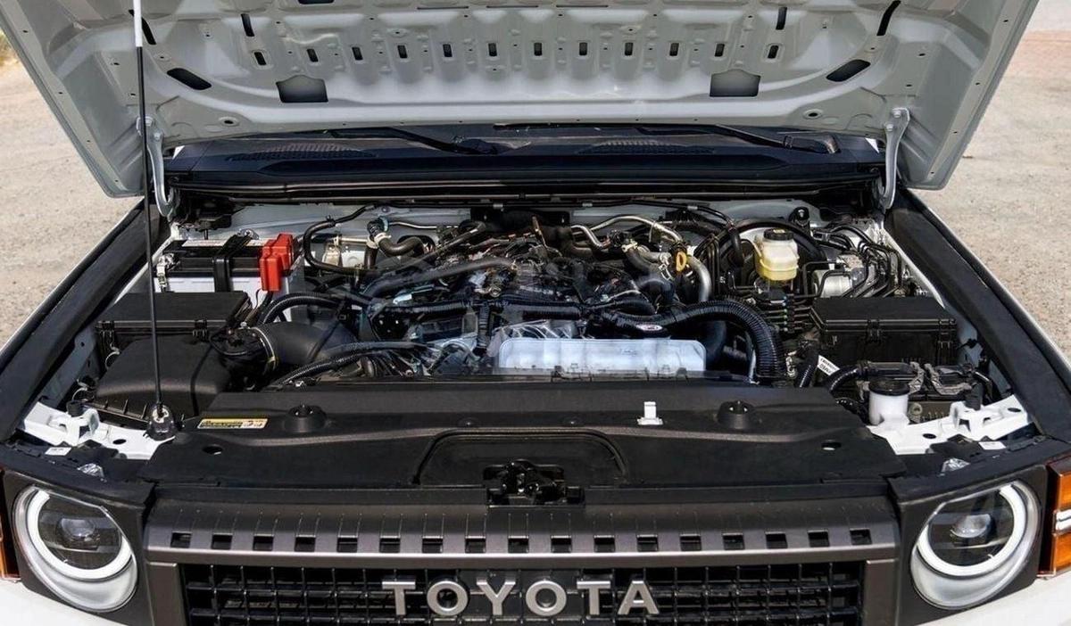 Toyota Prado 250 2.4P AT FIRST EDITION MY2025 – WHITE-18-18