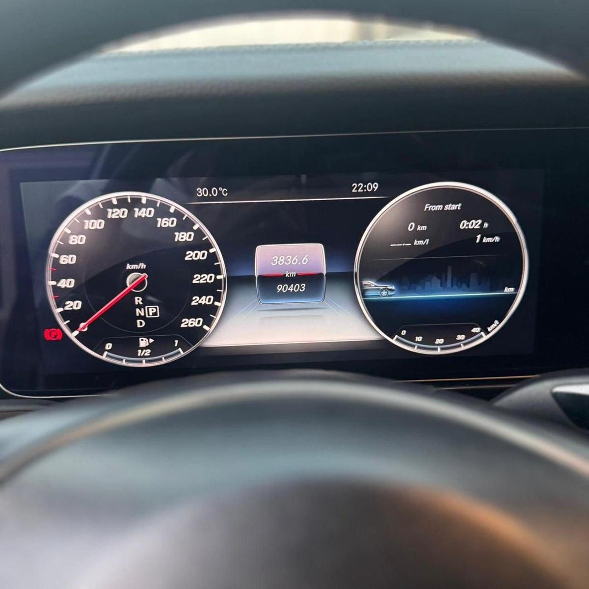 Mercedes-Benz E 400 AMG 3.0L-5-5