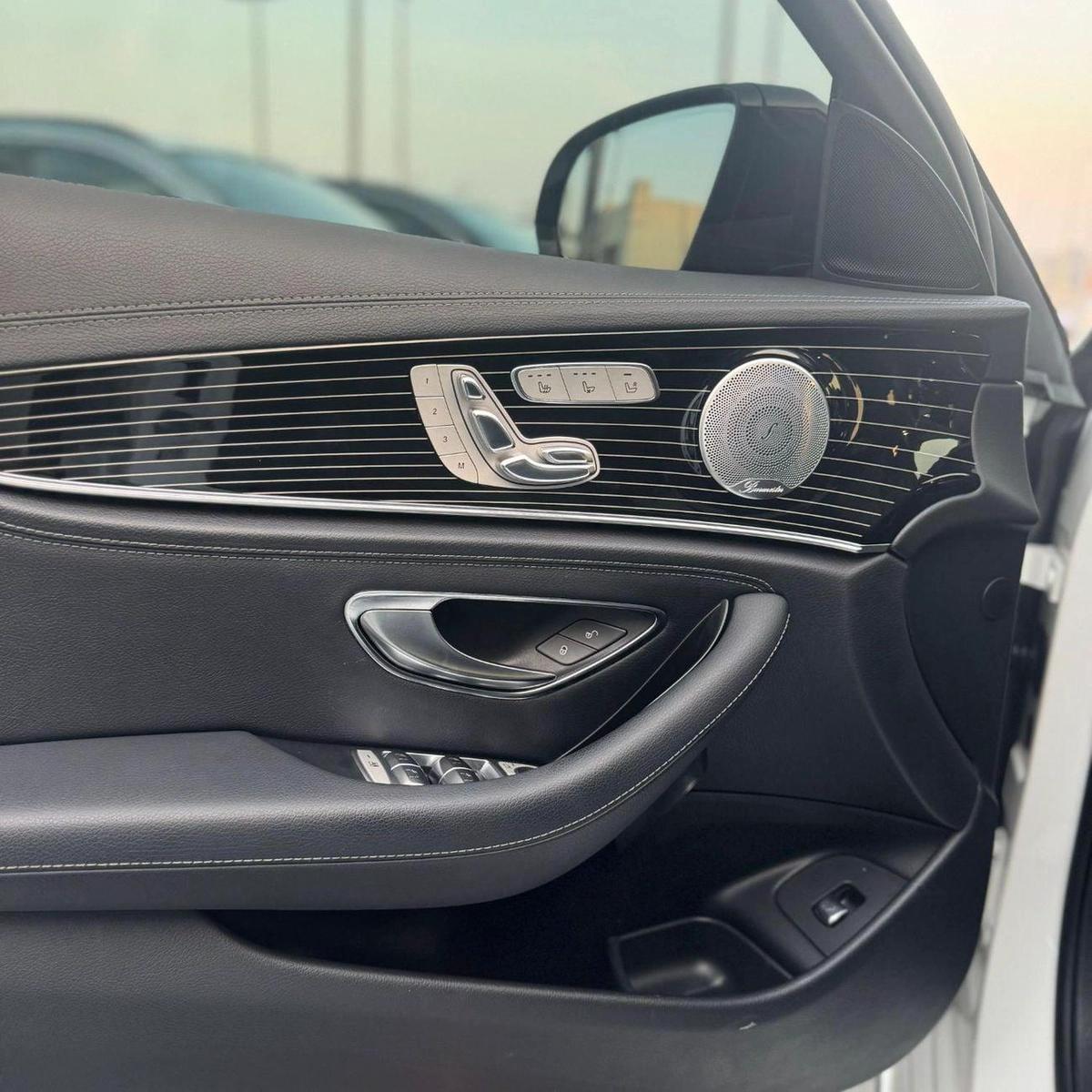 Mercedes-Benz E 400 AMG 3.0L-12-12