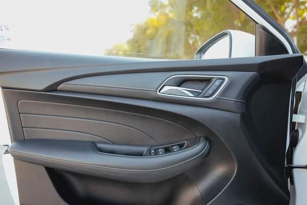 AED 358/month | MG5 Comfort | Free Warranty | GCC Specs | REF#M42356