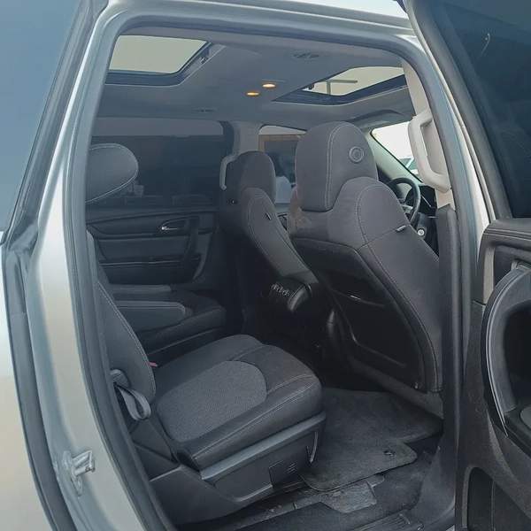 Chevrolet Traverse LT 2014 - American Specs - Well Maintained