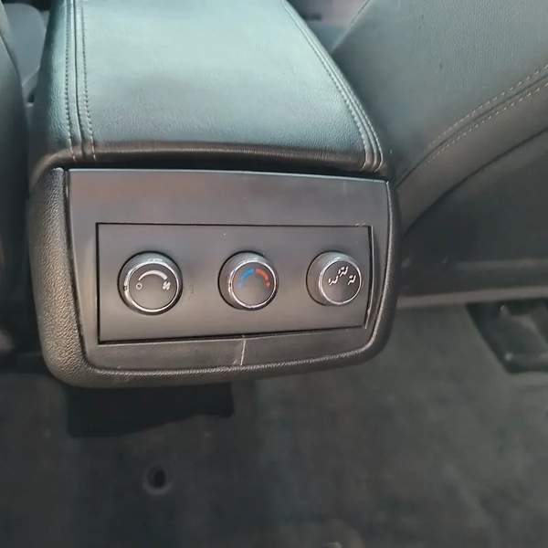 Chevrolet Traverse LT 2014 - American Specs - Well Maintained