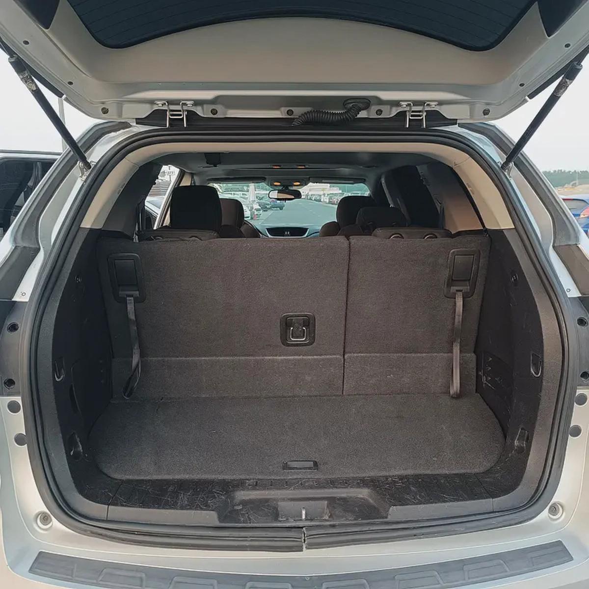 Chevrolet Traverse LT 2014 - American Specs - Well Maintained-10-10