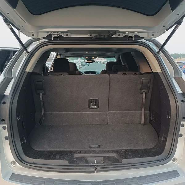 Chevrolet Traverse LT 2014 - American Specs - Well Maintained