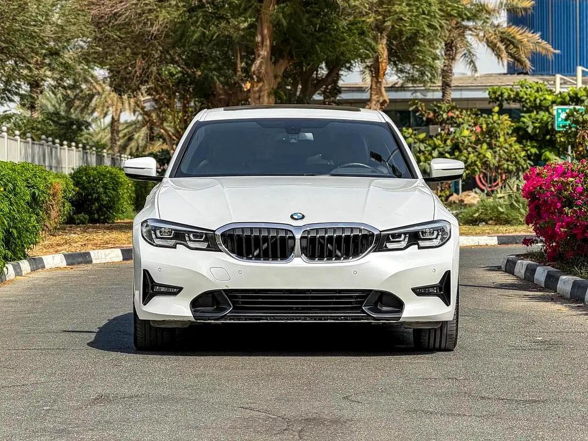 BMW i 330 2019 GCC UNDER WARRANTY-9-9