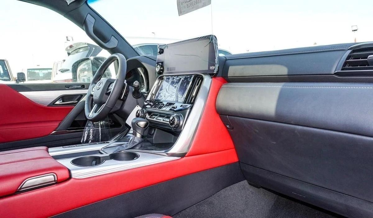 Lexus LX600 FSport 3.5L V6. 5 Seater-5-5