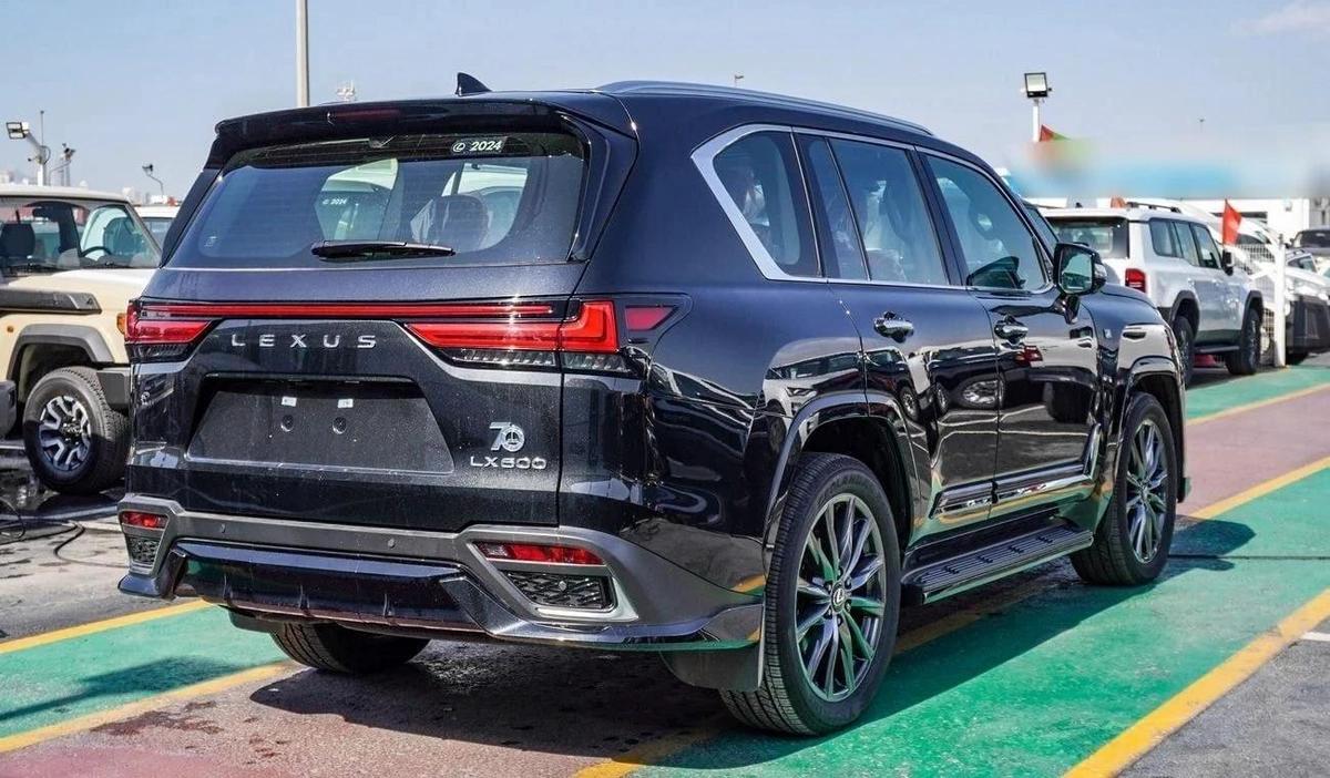 Lexus LX600 FSport 3.5L V6. 5 Seater-13-13