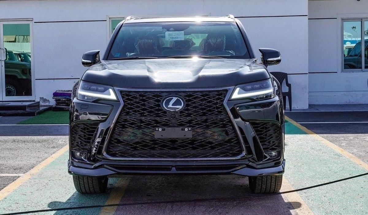 Lexus LX600 FSport 3.5L V6. 5 Seater-8-8