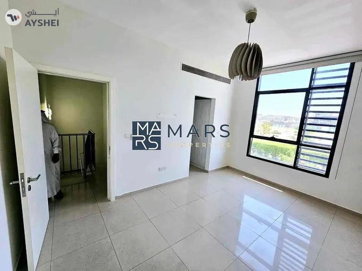 Spacious three bedroom townhouse bigger layout is available for rent in Nasma for 100,000 AED-1-landscape