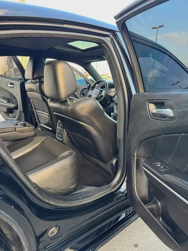 دودچ تشارچر SXT PLUS V6 3.6L موديل 2019 وارد فل اوبشن كلين تايتل