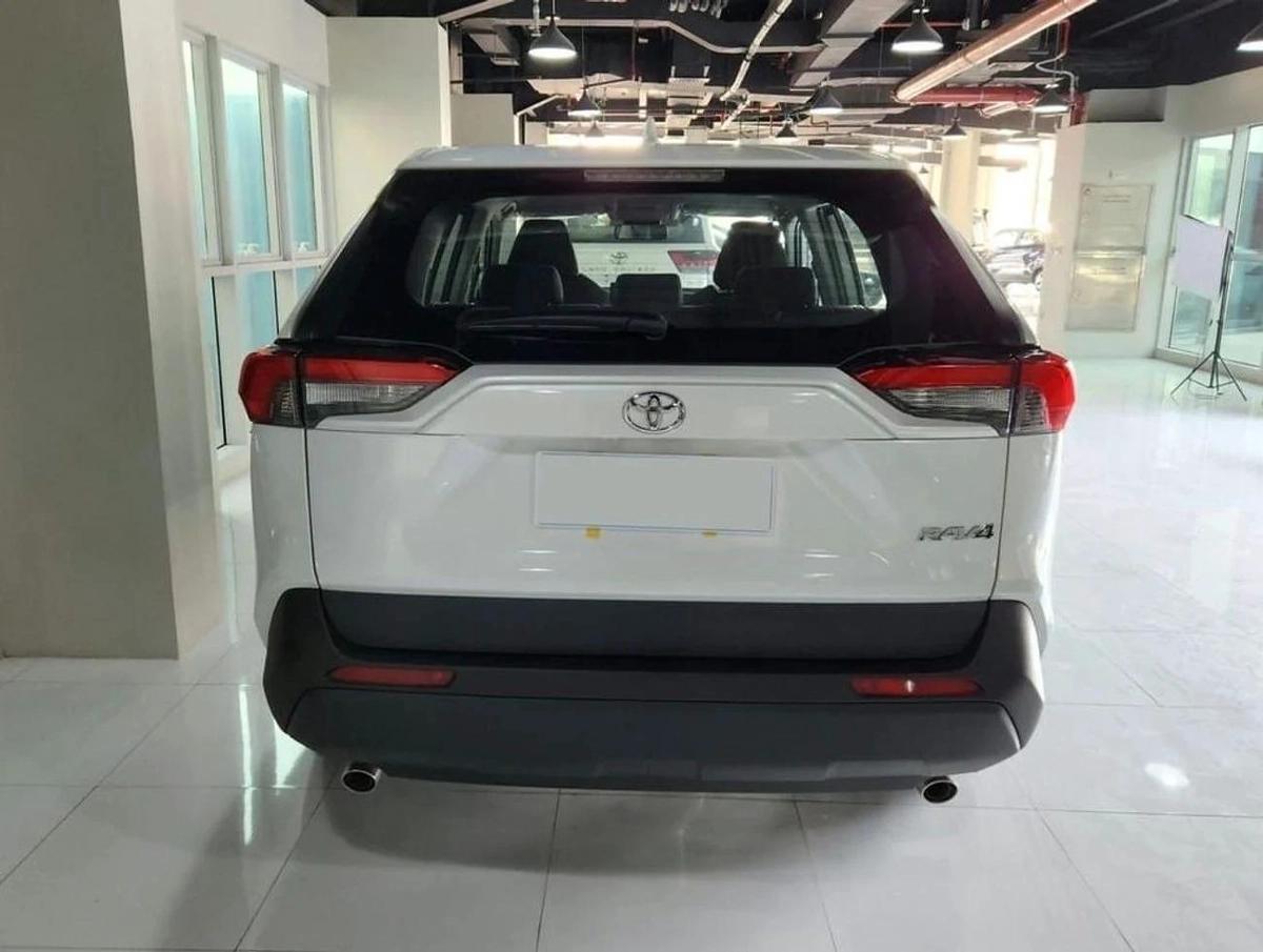 Toyota RAV4 2.0L (2WD) EX-6-6