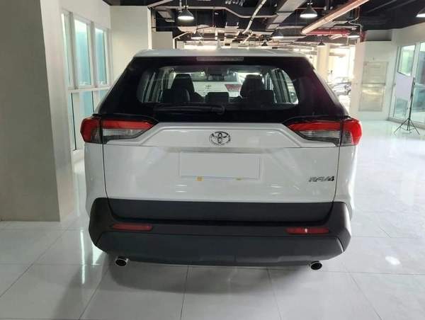 Toyota RAV4 2.0L (2WD) EX