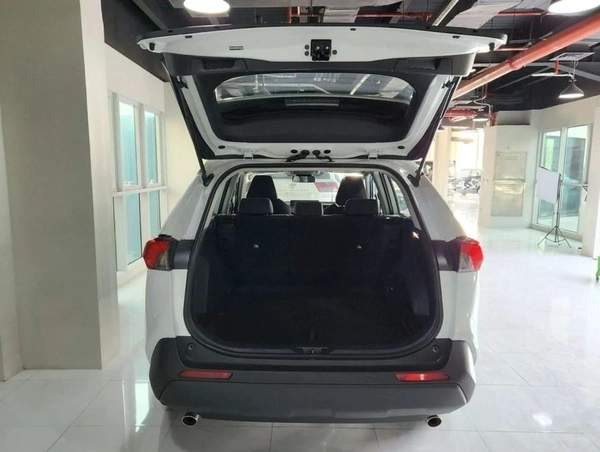 Toyota RAV4 2.0L (2WD) EX