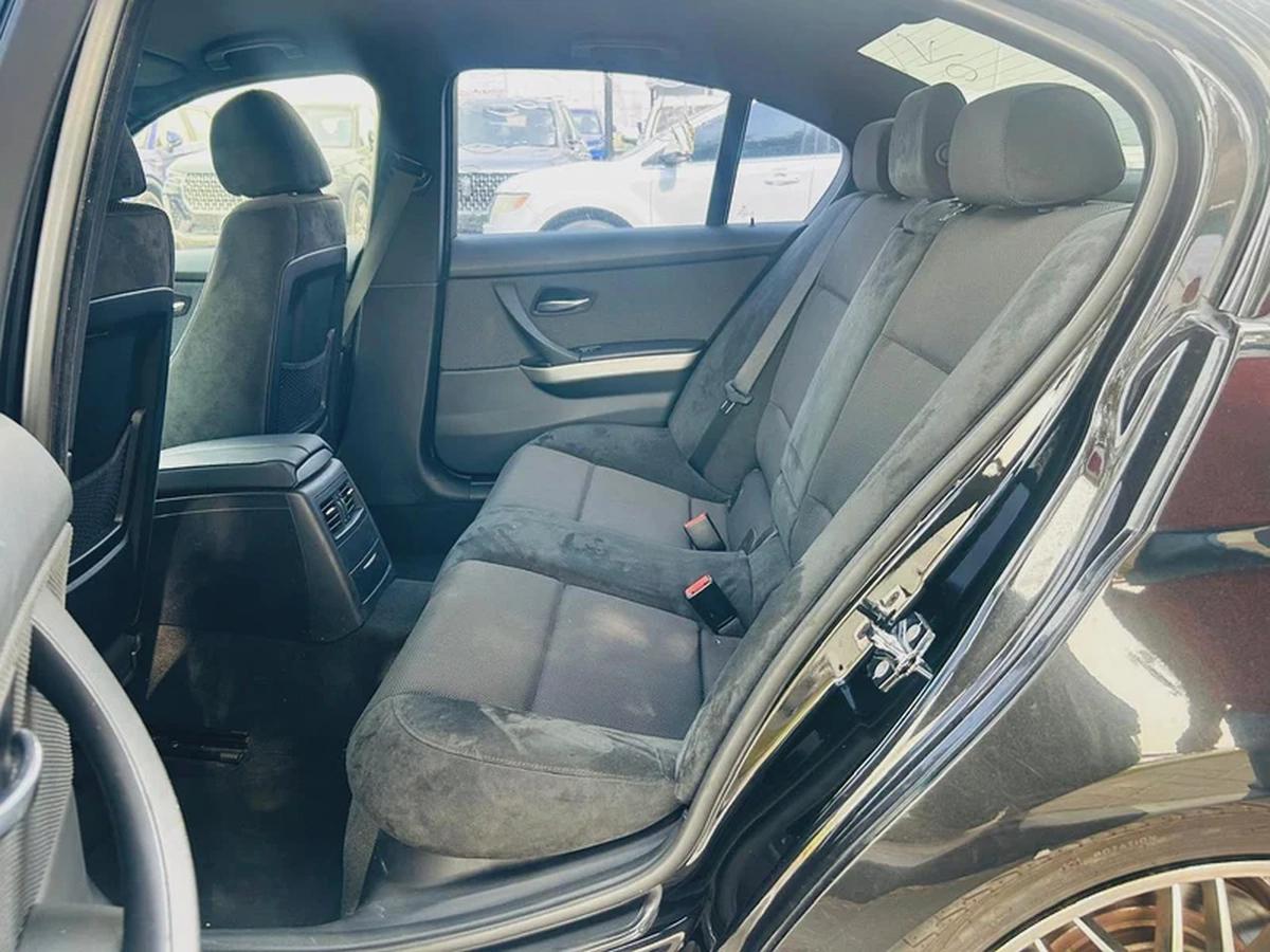 BMW 323i | 2006 | M PACKAGE | CLEAN TITILE | FRESH JAPAN IMPORT-9-9