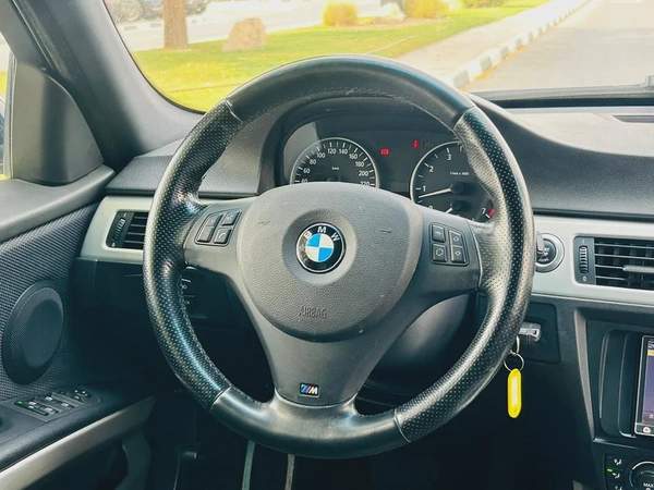 BMW 323i | 2006 | M PACKAGE | CLEAN TITILE | FRESH JAPAN IMPORT