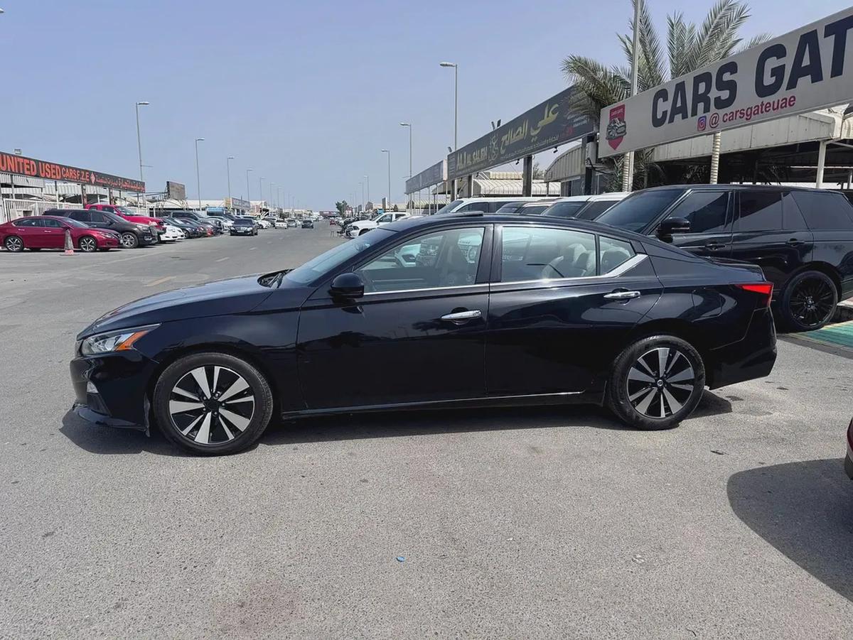 Nissan Altima SL 2019, American Specs - Excellent Condition-4-4
