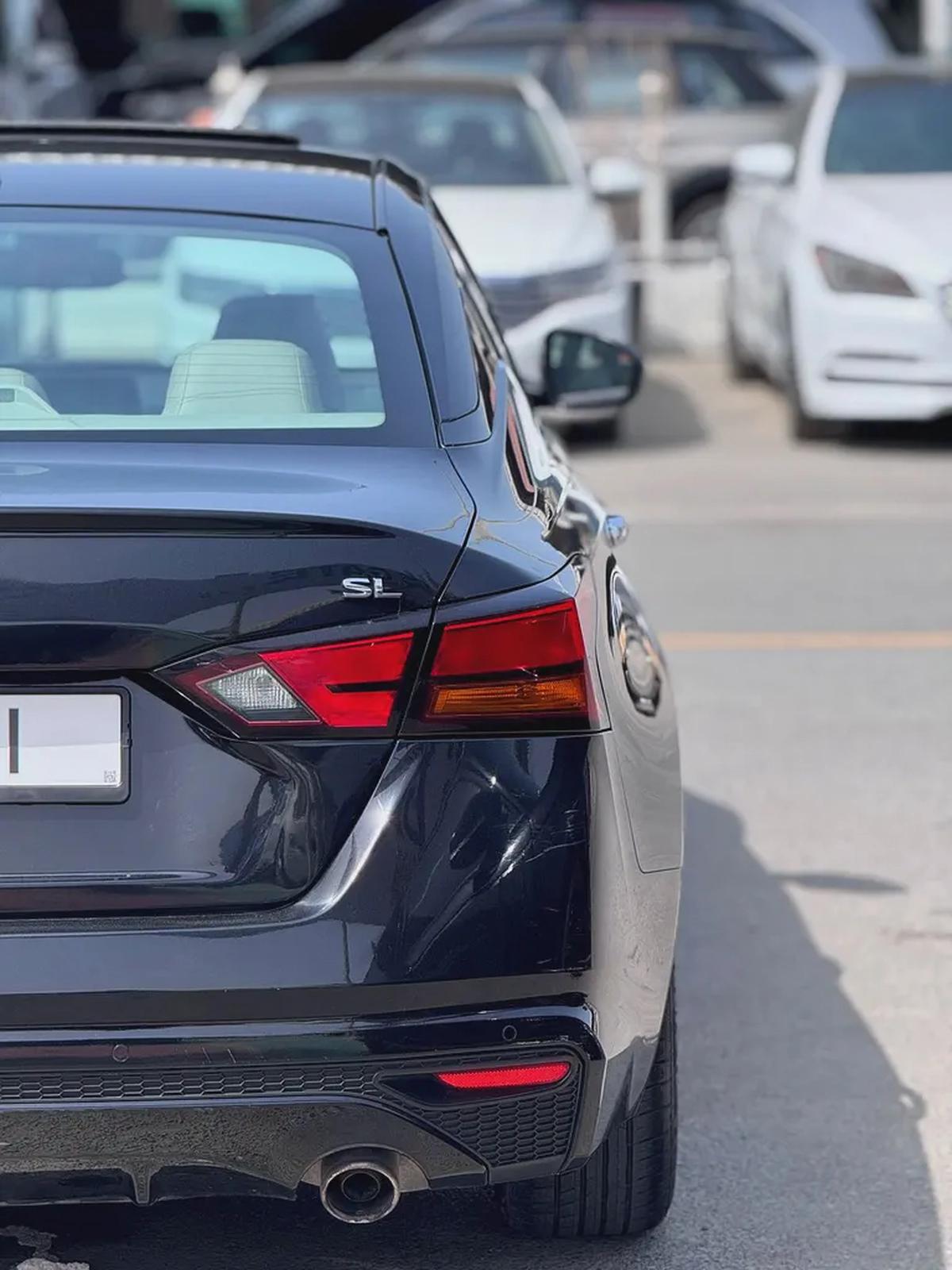 Nissan Altima SL 2019, American Specs - Excellent Condition-5-5