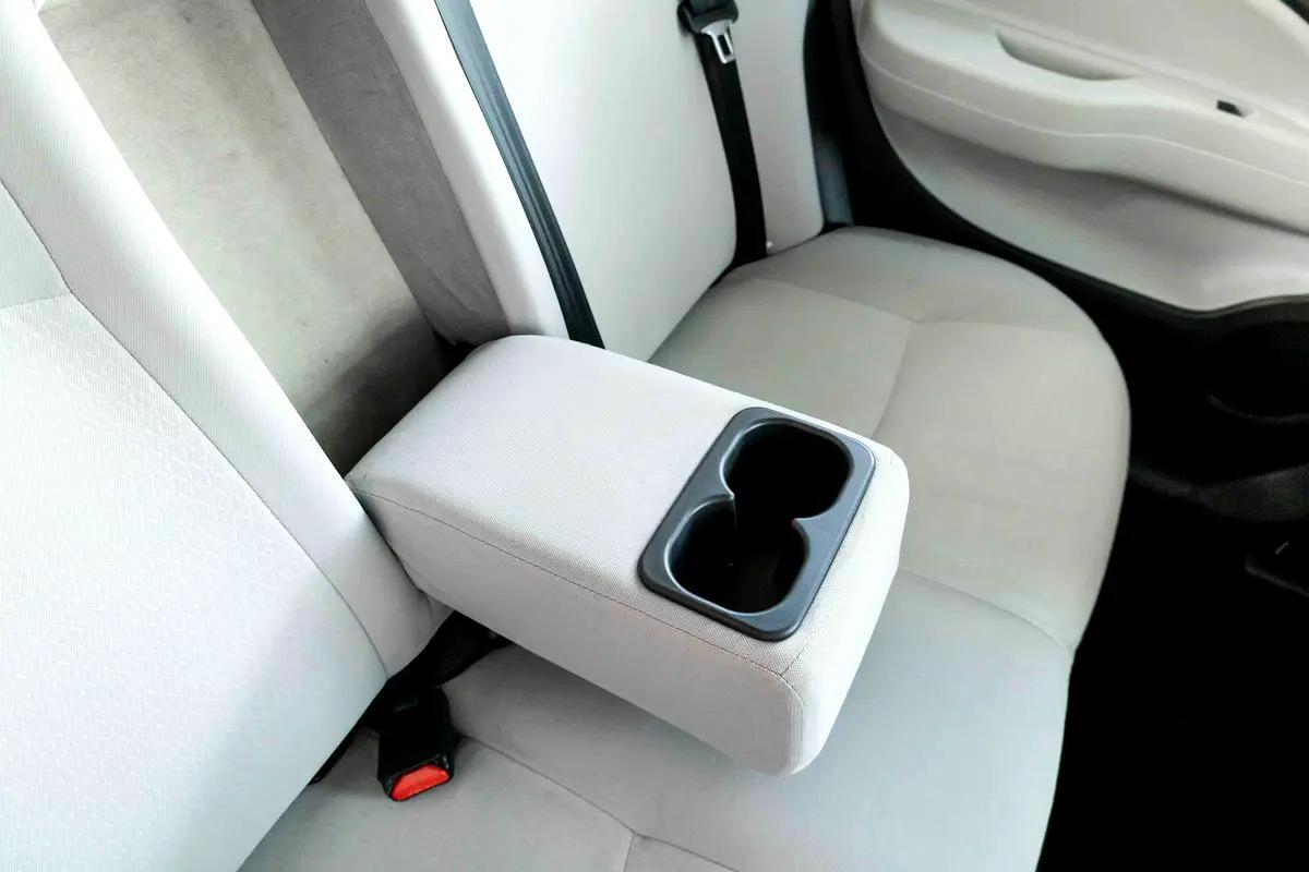 Mitsubishi Attrage GLX-2-2