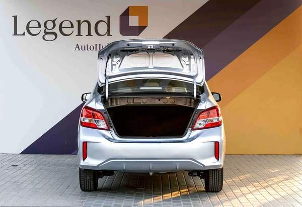 Mitsubishi Attrage GLX