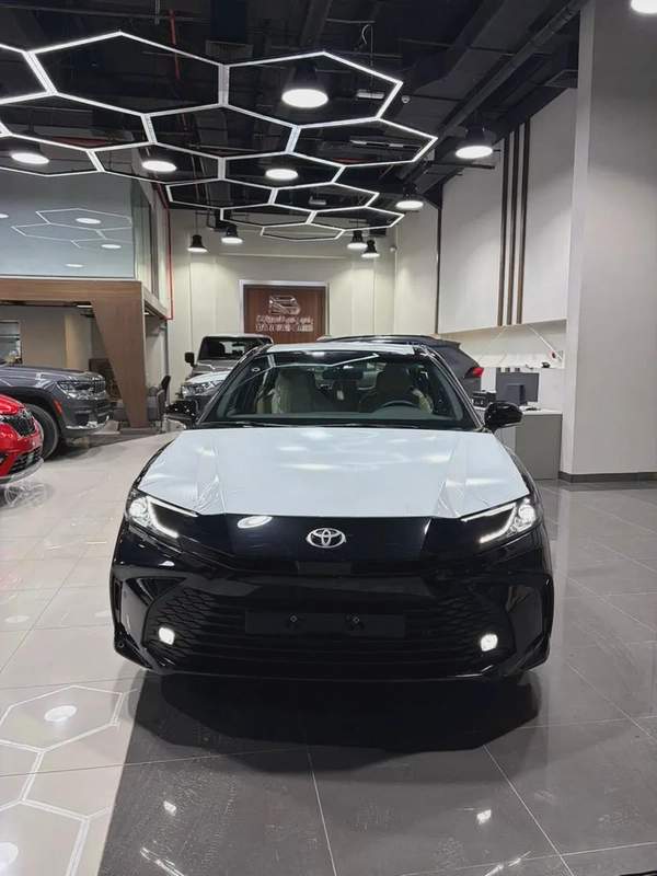 TOYOTA CAMRY 2.5L E HYBRID 2026YM تويوتا كامري 2500 لتر هايبرد