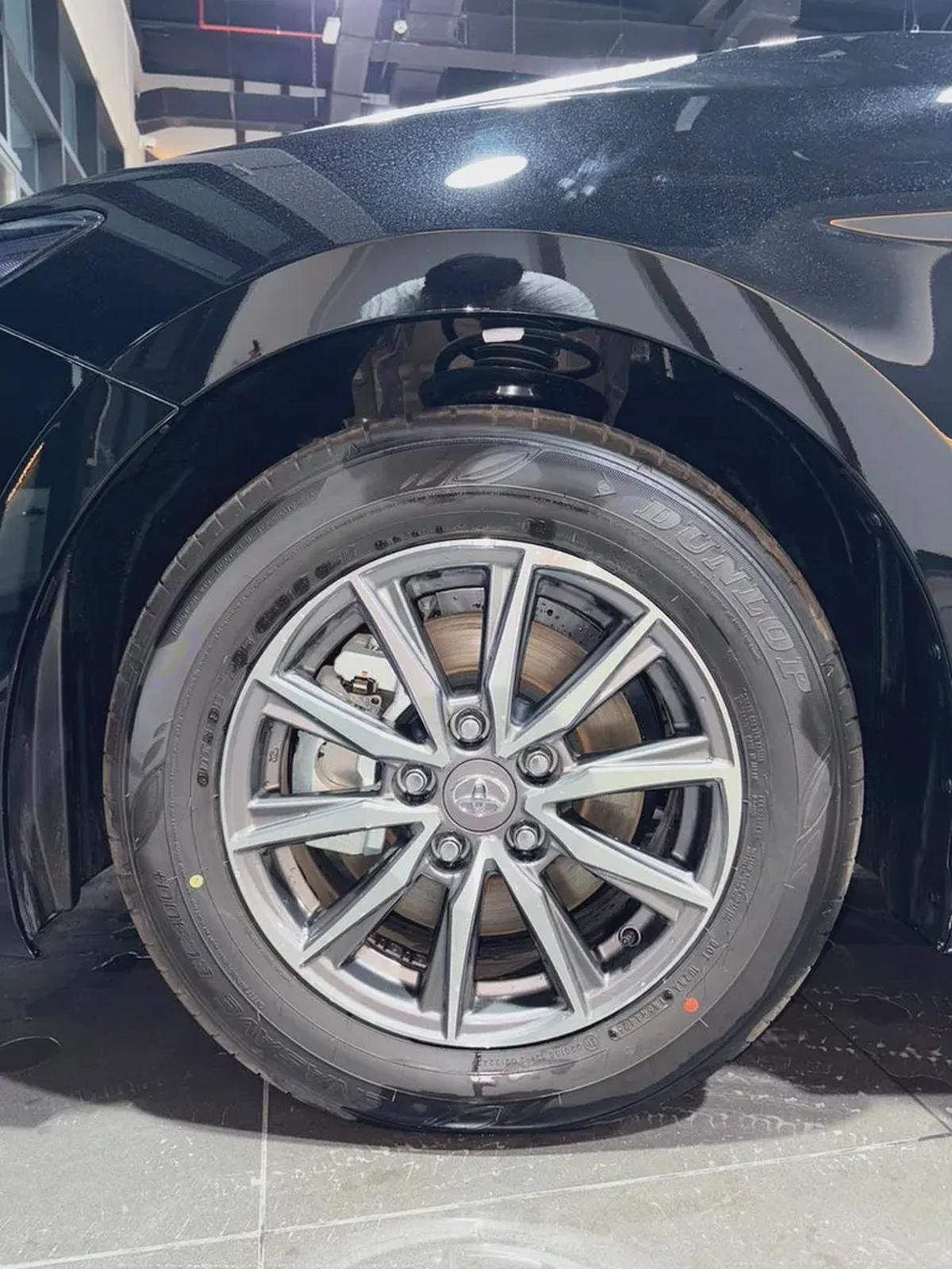 TOYOTA CAMRY 2.5L E HYBRID 2026YM تويوتا كامري 2500 لتر هايبرد-4-4