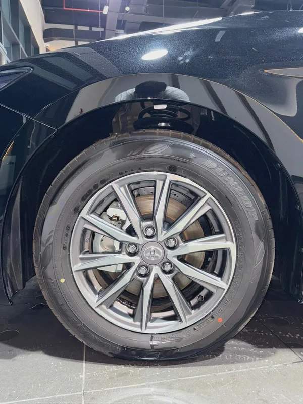 TOYOTA CAMRY 2.5L E HYBRID 2026YM تويوتا كامري 2500 لتر هايبرد