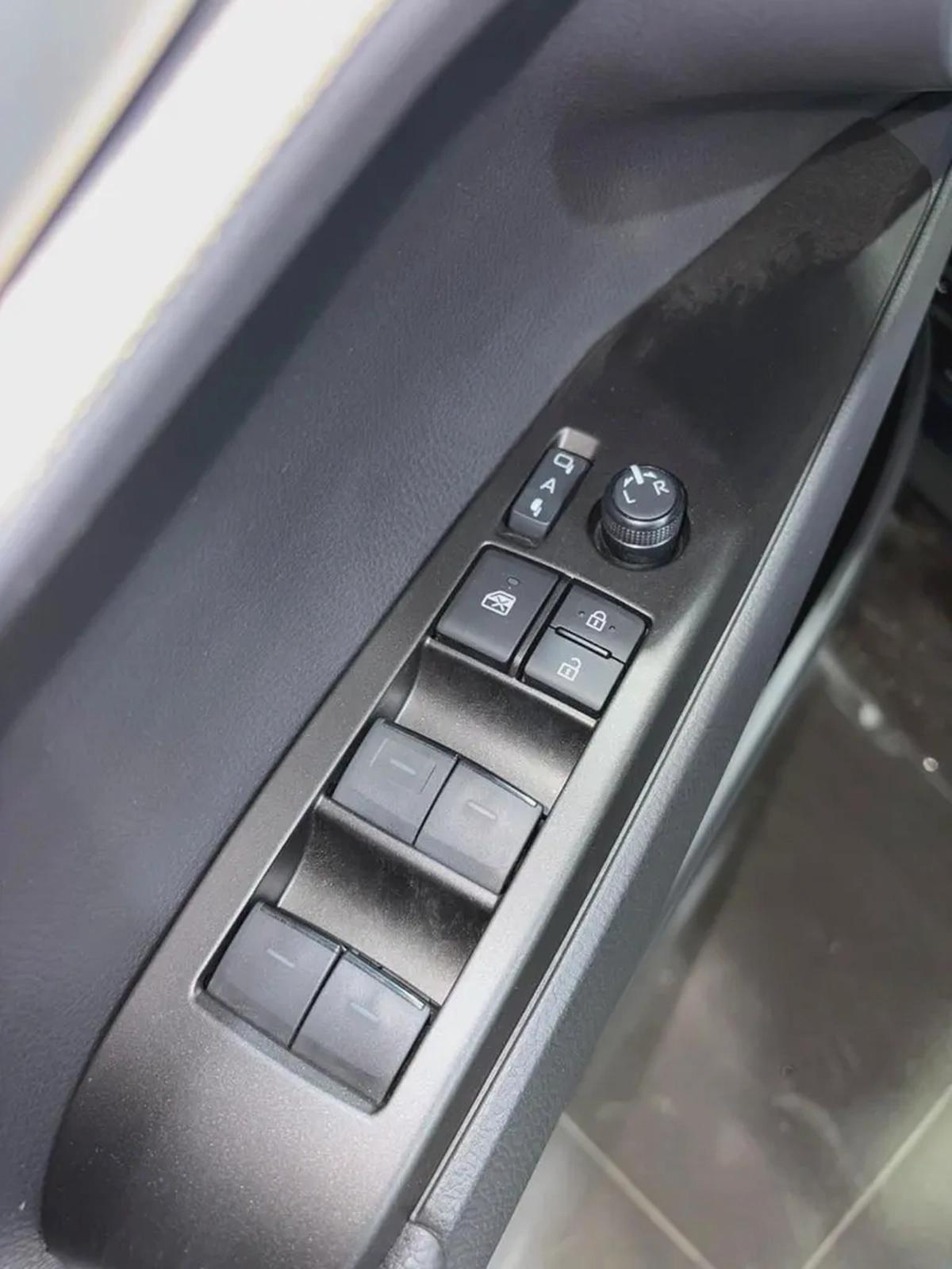 TOYOTA CAMRY 2.5L E HYBRID 2026YM تويوتا كامري 2500 لتر هايبرد-8-8