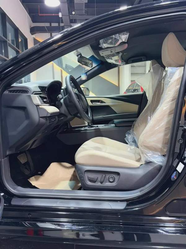 TOYOTA CAMRY 2.5L E HYBRID 2026YM تويوتا كامري 2500 لتر هايبرد