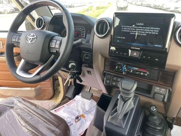 Toyota Land Cruiser 70