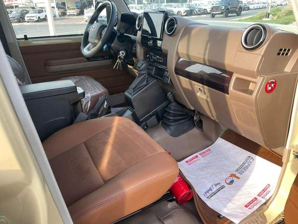 Toyota Land Cruiser 70