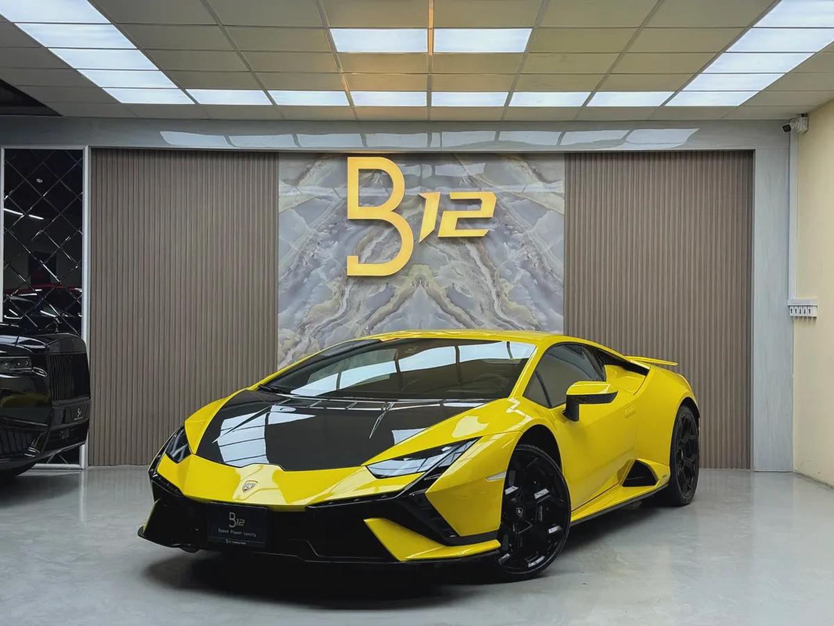 2023 Lamborghini Huracan Tecnica - GCC Specs - Like New-1-1