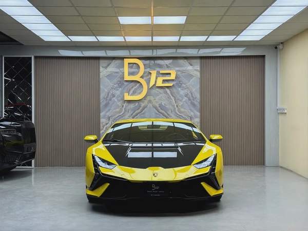 2023 Lamborghini Huracan Tecnica - GCC Specs - Like New