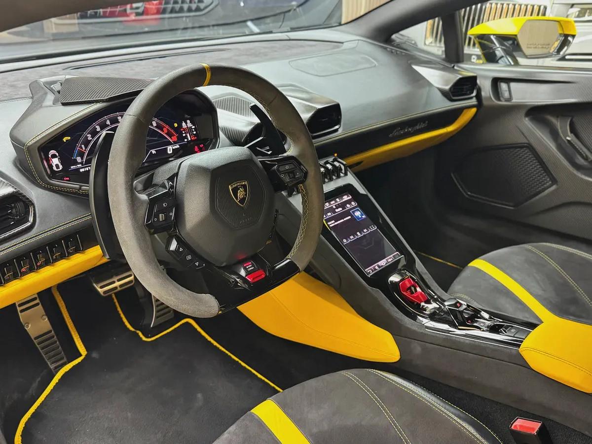 2023 Lamborghini Huracan Tecnica - GCC Specs - Like New-7-7