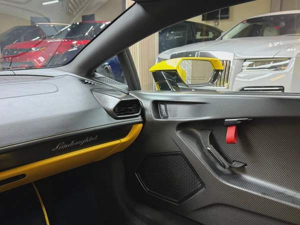 2023 Lamborghini Huracan Tecnica - GCC Specs - Like New