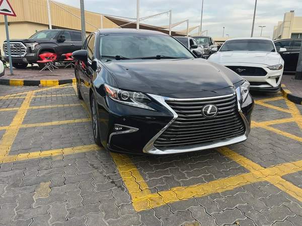 2018 Lexus ES 350 - American Specs - Excellent Condition