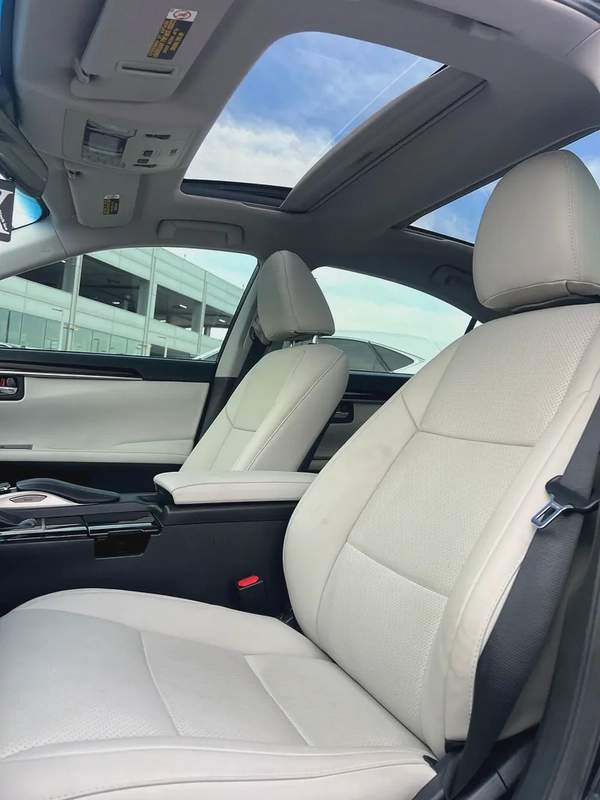 2018 Lexus ES 350 - American Specs - Excellent Condition
