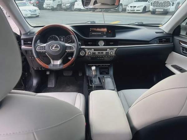 2018 Lexus ES 350 - American Specs - Excellent Condition