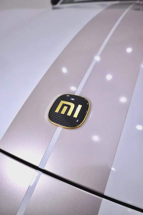 XIAOMI SU7 ULTRA FULLY LOADED + CARBON EXT / INT