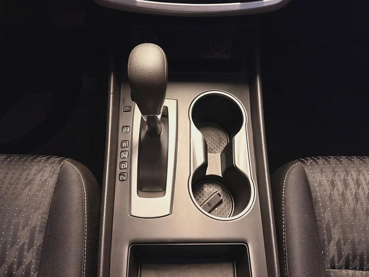 Nissan Altima SV 2017 Model GCC Specs With Partial Service History In Perfect Condition-16-16