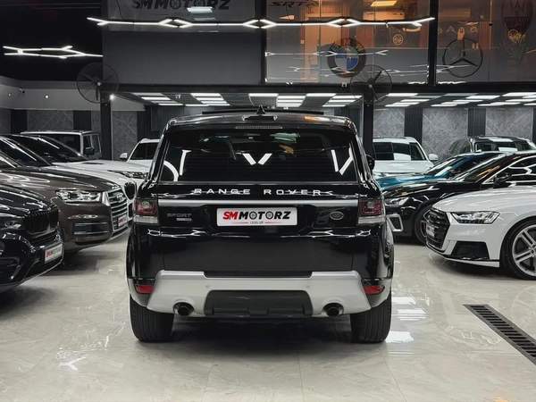 1 Owner | Original Paint | Full Service History | Warranty | GCC Specs