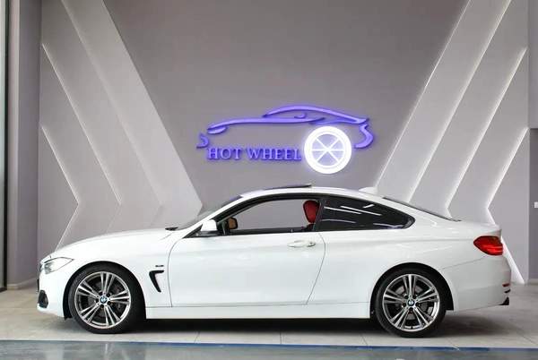 BMW 4-Series 435i 2014 GCC Specs