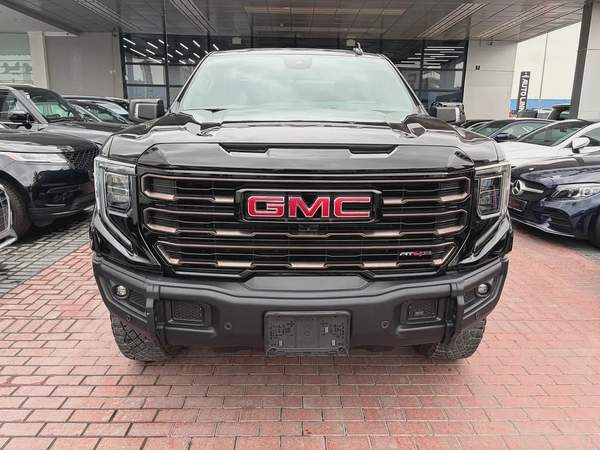 2024 GMC Sierra 1500 AT4X - GCC Specs - Brand New