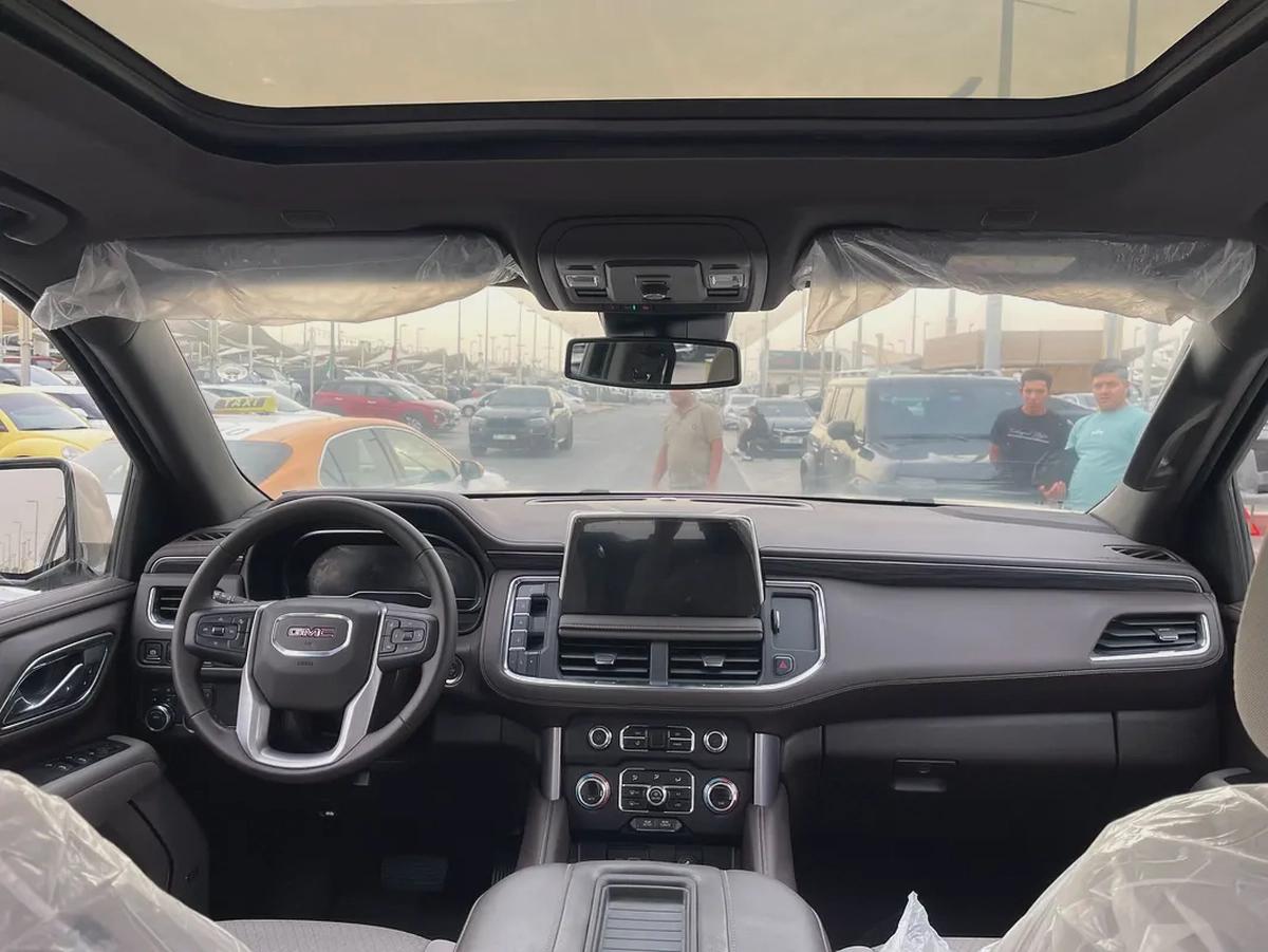 2024 GMC Yukon SLT - GCC Specs - Brand New-17-17